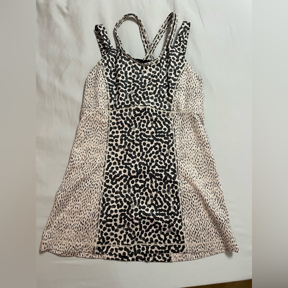 Lululemon tank